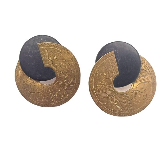 Vintage Artisan Boho Style Earrings Round Brass and Onyx Post Back - Picture 1 of 5